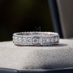 Anillo de eternidad completa de moissanita de corte redondo, Anillo de boda de plata de ley 925, Anillo apilable, Anillo de diamante de tres lados, Anillo nupcial para mujer