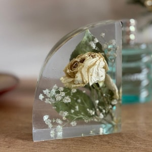its One Resin flower preservation bookend - wedding flower keepsake - unique bookend - bouquet preservation - preserved  bouquet