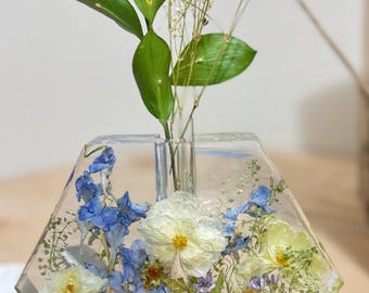 Hexagon Resin Bouquet Preservation Block, Dried Flower Keepsake (9 inch)