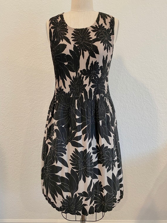 Vintage black floral printed dress - sleeveless m… - image 2