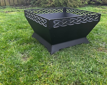 Ognisko klasyczne patio ogrodowe kemping na świeżym powietrzu grill w stylu celtyckim
