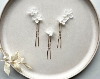 Goldfarbene Braut Haarnadeln mit Seiden Blüten und Perlen- Brautaccessoires, zur Hochzeit, für die Brautfrisur, Haarschmuck