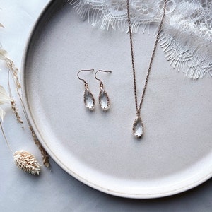 Filigree jewelry set with clear drop pendants in rose gold / bridal jewelry / for wedding / gift idea for birthday, maid of honor