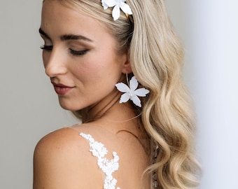 Flower headband - statement - as bridal jewelry, for the wedding, hair jewelry, glass beads, floral bridal accessories