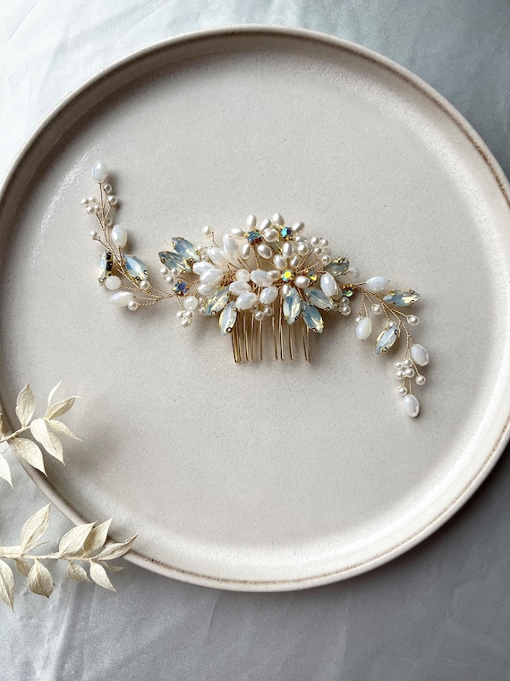 Elegant Gold Pearl & Crystal Hair Comb Amazon.com : Asooll Gold Wedding Pearl Hair Comb Bride  main image 4