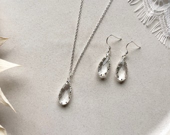 Filigranes Schmuckset mit klaren Tropfenanhängern in Silber / Brautschmuck / zur Hochzeit / Geschenkidee zum Geburtstag, Trauzeugin