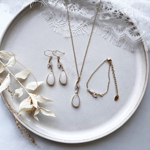 Braut Schmuckset in Gold / Ohrringe, Kette plus Armband / zur Hochzeit / Geschenkset zu Weihnachten, Geburtstag / Eleganter Schmuck Bild 10