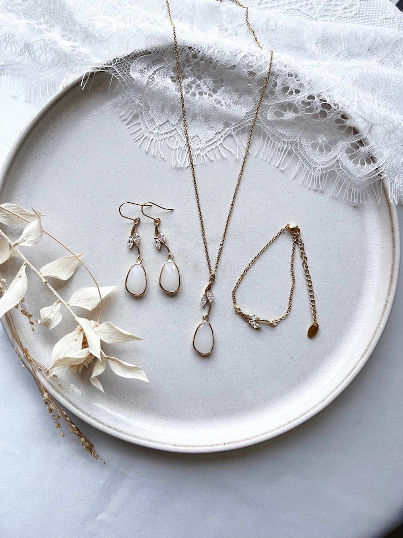 Braut Schmuckset in Gold / Ohrringe, Kette plus Armband / zur Hochzeit / Geschenkset zu Weihnachten, Geburtstag / Eleganter Schmuck Bild 10