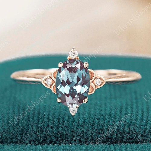 Vintage Alexandrite Engagement Ring Oval Cut Women Halo Art - Etsy
