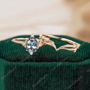 Alexandrite Engagement ring set Unique Engagement ring Vintage Engagement ring Oval cut gift for her rose gold ring Diamond Moissanite