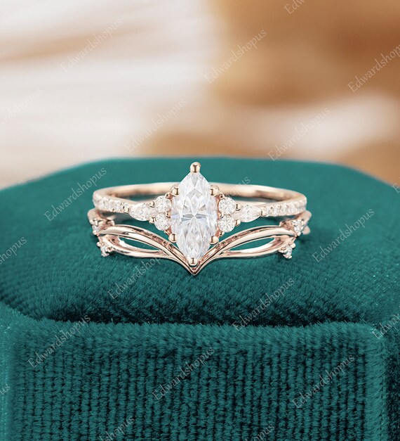 Vintage moissanite 2024 engagement rings etsy