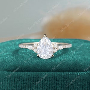 Pear shaped moissanite Engagement ring Unique Engagement ring Vintage marquise cut Rose gold ring Moissanite Dainty Diamond gift for her