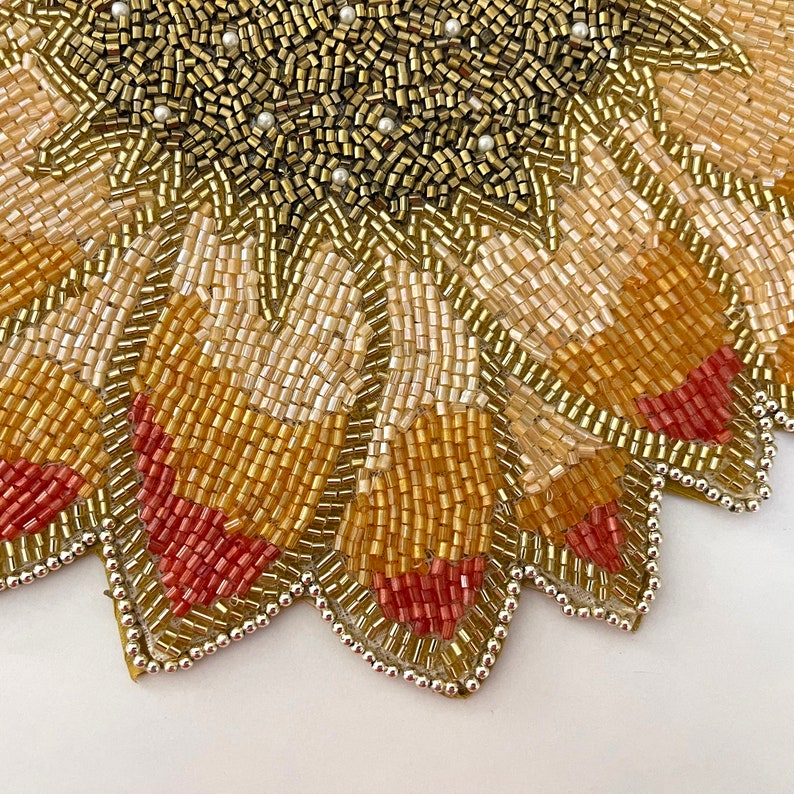 Handmade beaded placemat, floral yellow gold tablemat, 14 inch, charger plate Bild 4