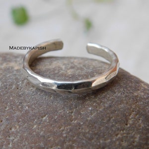 925 Sterling Silver Toe Ring Adjustable, hammered toe ring, Lady's Silver Band Toe ring, image 1