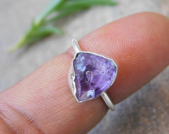 Raw amethyst ring* sterling silver ring* raw gemstone ring*druzy stone ring*small ring* Rough ring* February birthstone ring*purple ring*M15