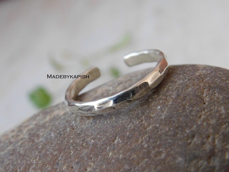 925 Sterling Silver Toe Ring Adjustable, hammered toe ring, Lady's Silver Band Toe ring, image 2