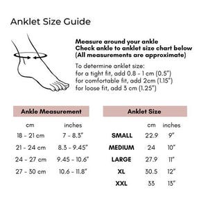 Puede incluir: Una gu&iacute;a de tallas para tobilleras con un dibujo lineal en blanco y negro de un tobillo. El texto incluye instrucciones de medici&oacute;n y una tabla que enumera las tallas de Small a XXL con medidas en cent&iacute;metros y pulgadas.