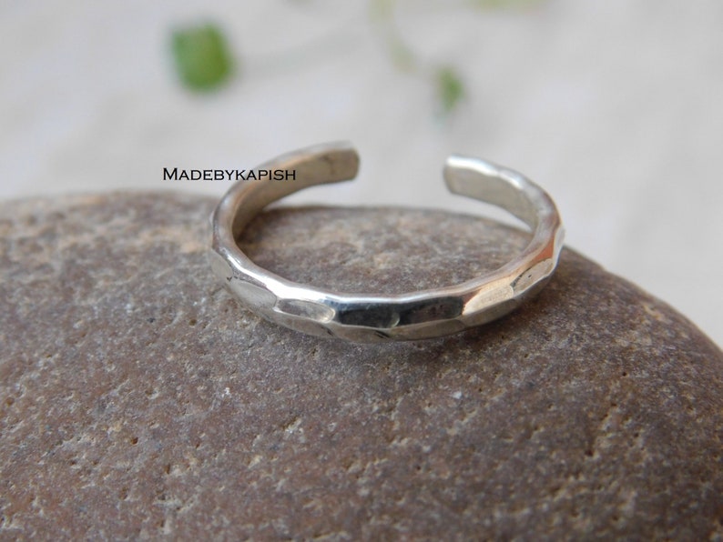 925 Sterling Silver Toe Ring Adjustable, hammered toe ring, Lady's Silver Band Toe ring, image 5