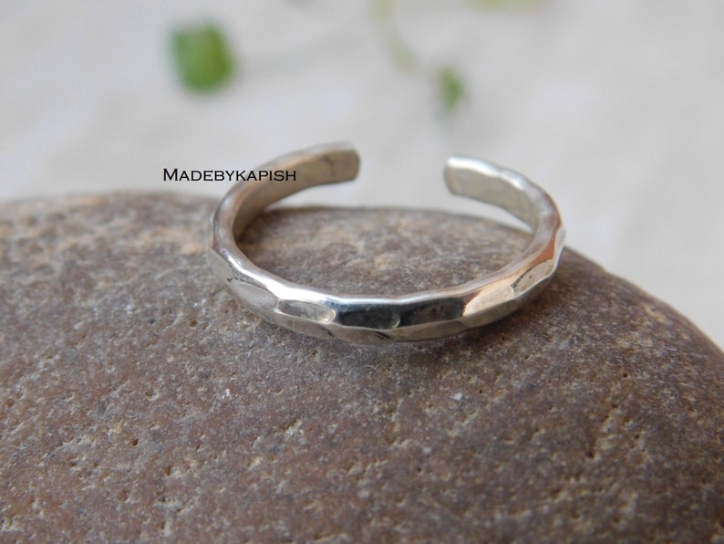 925 Sterling Silver Toe Ring Adjustable, hammered toe ring, Lady's Silver Band Toe ring, image 1