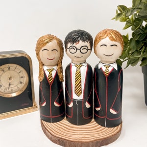 Harry Porter peg doll set , customized hand painted peg doll, custom Birthday gift, anniversary gift, gift for Harry Porter’s fan.