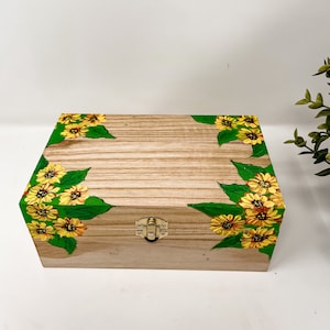 Custom luxury hand-painted gift box, Keepsake box, hand painted wooden box, Wooden Box with Hinged Lid, custom Mother&#39;s Day gift