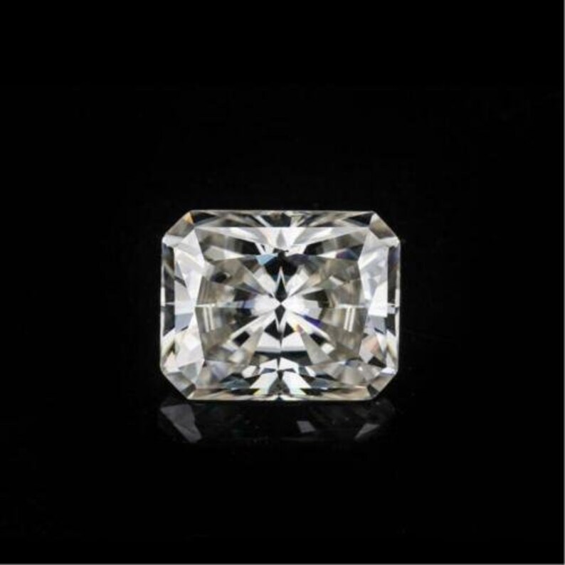 VVS1 Clarity Loose Gemstone 10.30 x 9.50MM 4.18Ct White Radiant Cut Loose Moissanite Diamond White Moissanite Best For Jewelry Making