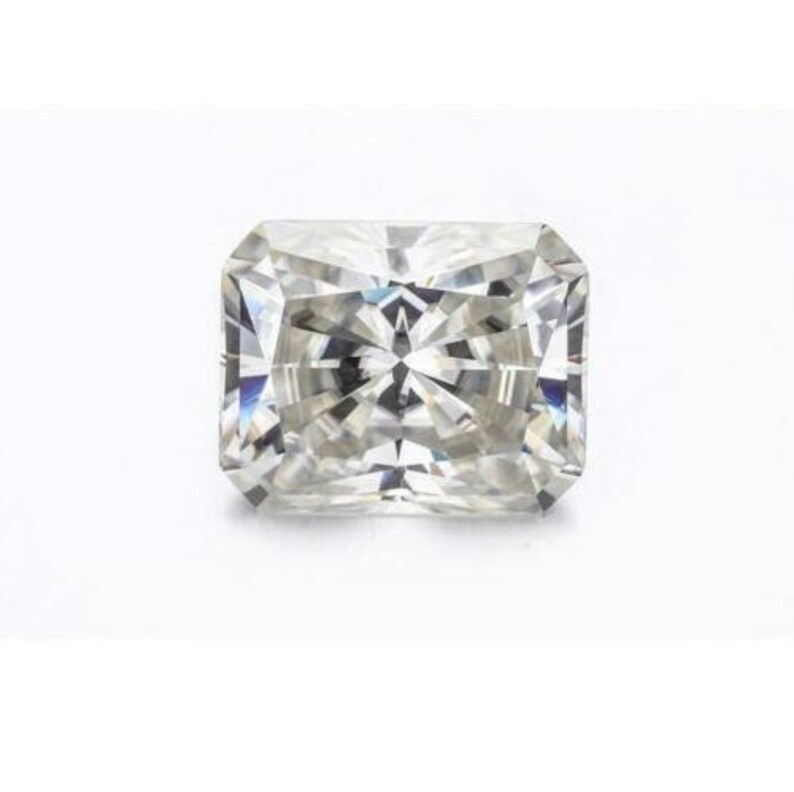 VVS1 Clarity Loose Gemstone 10.30 x 9.50MM 4.18Ct White Radiant Cut Loose Moissanite Diamond White Moissanite Best For Jewelry Making