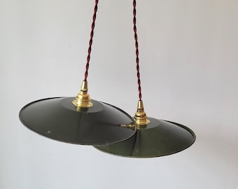 Duo de suspension industrielles en tôle émaillée vert lampe usine atelier loft vintage paire