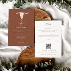 de Faire-part de mariage Western Terracotta, Faire-part de mariage rouille du désert, Faire-part de mariage orange brûlé bohème, Carte RSVP Longhorn | Sadie