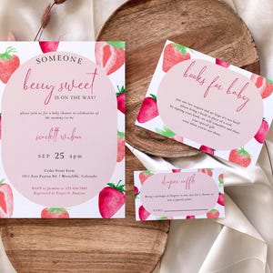 Beere süße Babyparty Einladung Bündel, Erdbeere Babyparty einladen, Blush Beere süß Windel Raffle Los, Bücher für Baby | Scarlett
