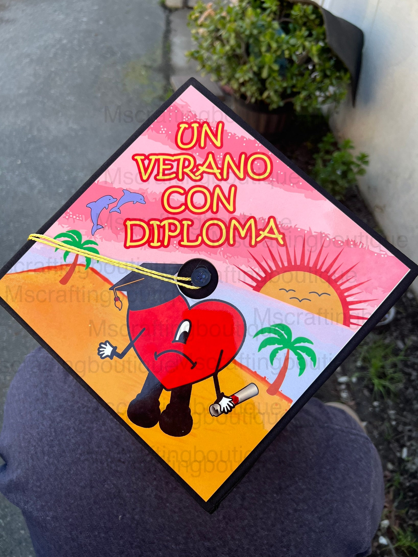 Bad Bunny grad cap topper, bad bunny un verano con diploma, bad bunny graduate, bad bunny adhesive grad cap topper,  bad bunny cap topper