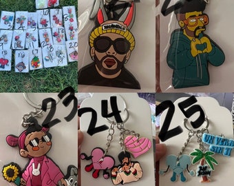 Bad bunny keychains, bad bunny pvc keychains, bad bunny 3D heart keychain, un verano sin ti Benito keychain glow in dark bunny keychain