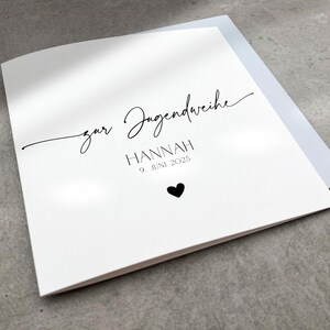 Personalisierte Karte zur Jugendweihe mit Namen und Datum schwarz weiß, Minimalistische Glückwunschkarte zur Jugendfeier mit Herz