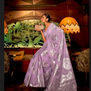 Purple Modal Handloom Weaving Light Weight Saree for Traditional Ocassion Wear Beautiful Stylish Designer Sari With Blouse image 1