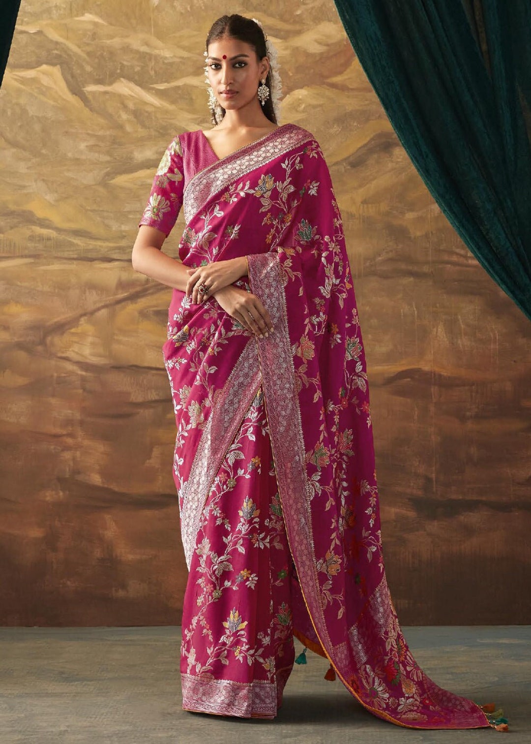 3 ELEGANT DRAPE TO LOOK MORE ATTRACTIVE AND TALL, DRAPE YOUR SAREE IN 3  DIFFERENT STYLES