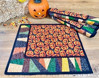 Halloween,Quilted Placemats,Country Décor,Quilted Placemats,Table Placemats,Kitchen Décor,Handmade,Table Linen,Décor,Table Setting,Gift Idea