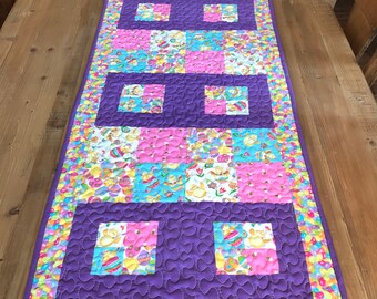 Easter,Table Runner,Purple,Table Linen,Country Décor,Shabby Chic,Quilted Table Runner,Spring Décor,Handmade,Gift Idea,Easter Decoration,Gift