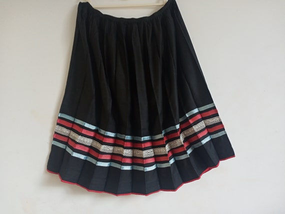 Skirt authentic Embroidered skirt old Traditional… - image 9