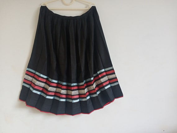 Skirt authentic Embroidered skirt old Traditional… - image 3