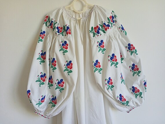 963 Shirt embroidered antique Dress Ukrainian old… - image 1