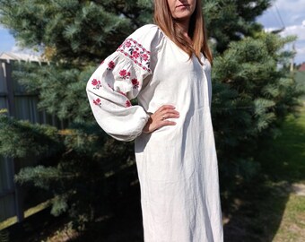 1156 Dress embroidered floral vintage Shirt festive linen woven antique Vyshyvanka Ukrainian old Gowns authentic homespun Attire peasant
