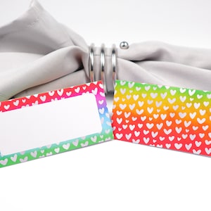 Naamplaatskaart, regenboogtafel, zitplaatsen voor gasten, tafeldecoratie, buffetvoedseletiket, tent gevouwen / stijl 1
