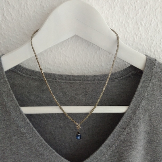 Halskette mit großem Anhänger Schmuckmetall Stein & Perlenbesatz Barock Stil