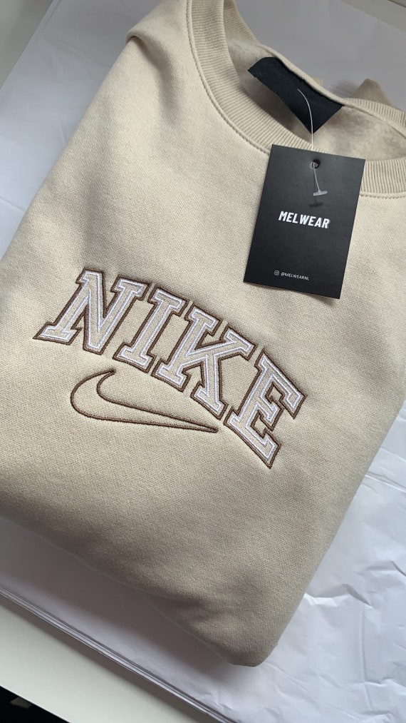 nike femme beige