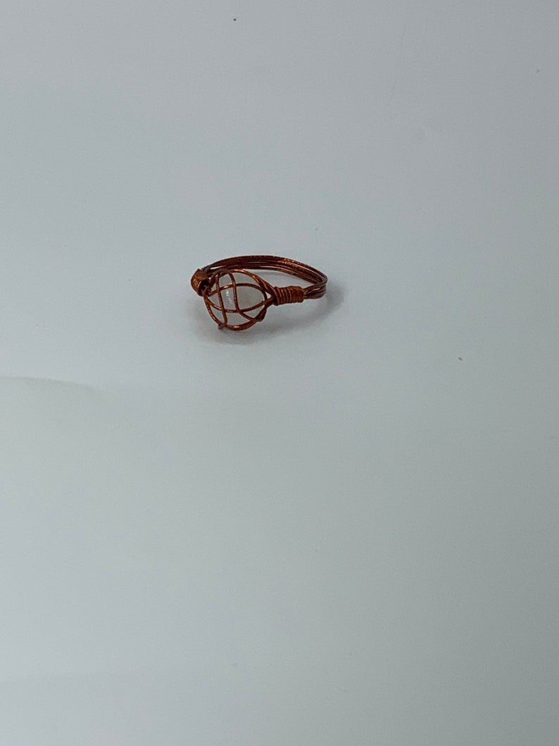 Green Jade rose quartz wired ring