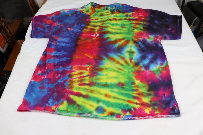 XL Beautiful Handmade Tie-dye Broken Reality