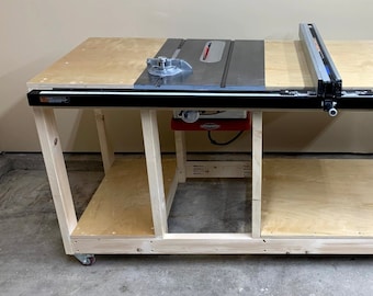 一体型ののこぎり付きモバイルワークベンチ | DIY プラン