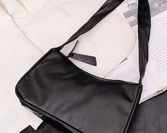 Zeumu Minimal Baguette Bags in Canada/ Y2K bags Canada / Gifts for Her/ Aesthetic Style/ Shoulder bags/ Mini Bags/ Baguette bag black