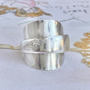 Beautiful Unusual Handmade Silver Plated Spoon Ring - Upcycled Vintage Silverware Jewellery