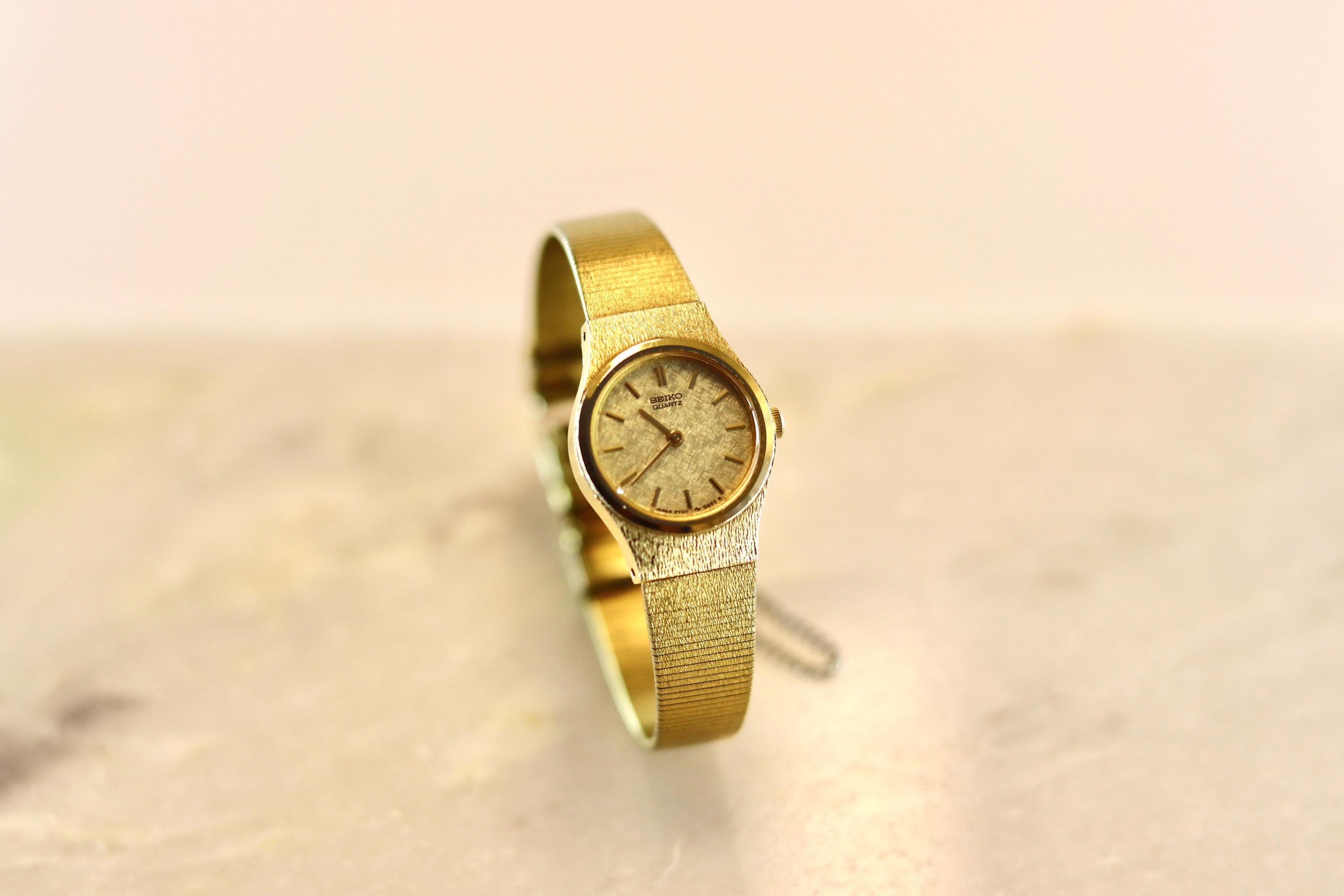 vintage seiko womens water resistant gold tone adjustable band watch Vintage 90s SEIKO SX V401-0091 This Seiko SX Women main image 2